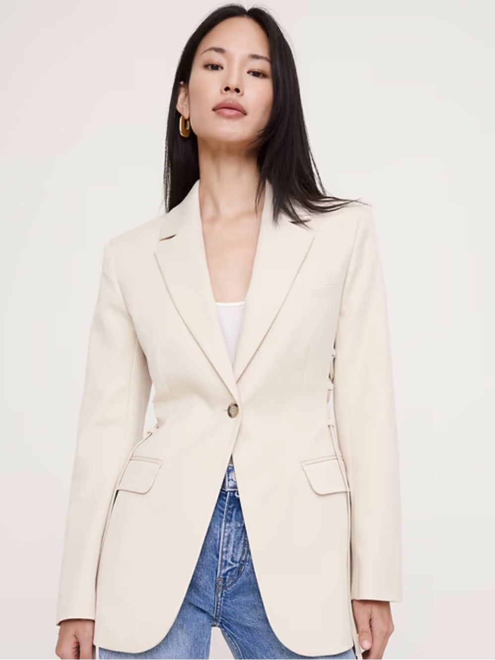 Banana Republic Long & Lean Blazer in Cream/Soft Beige — Size 8P (EUC)